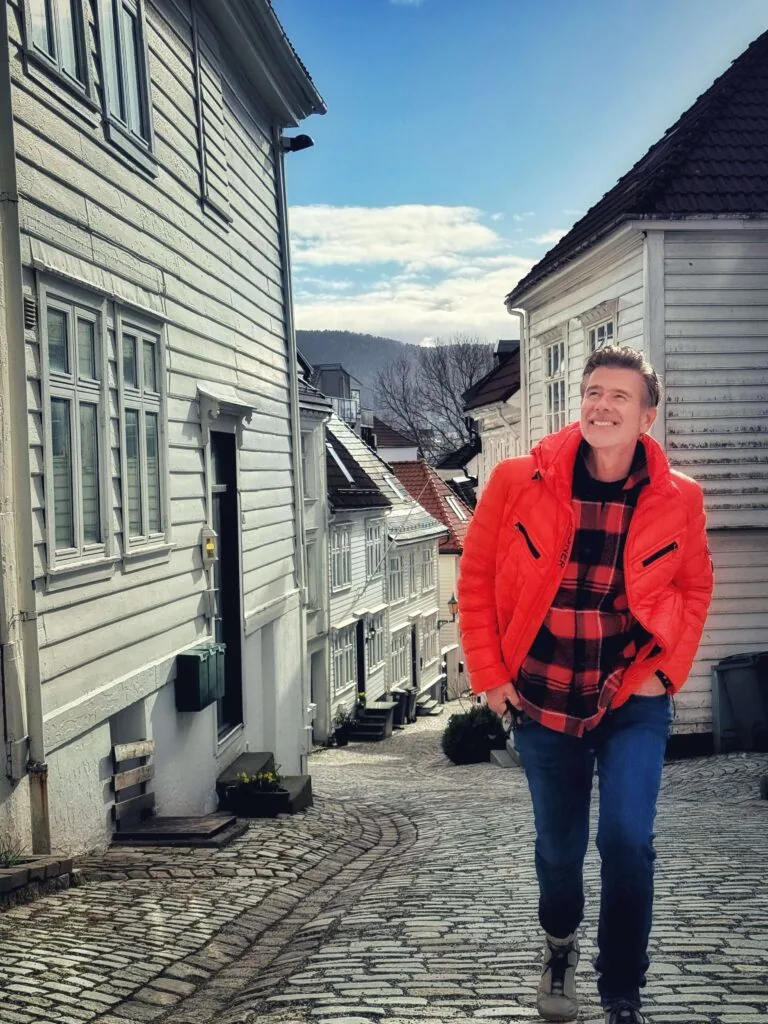 Opus XVI, Bergen